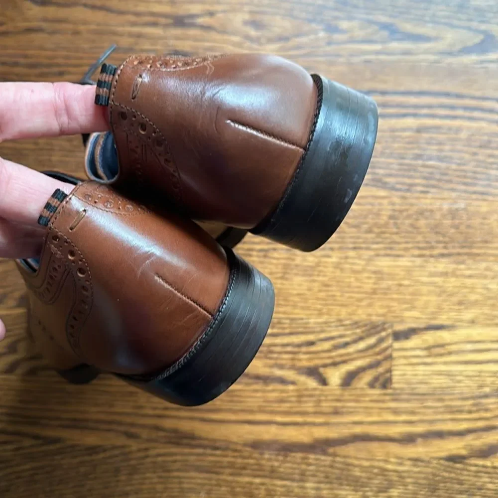 Sawyer Cap Toe Oxford Shoes. Caramel brown. Lace up. Size 10.